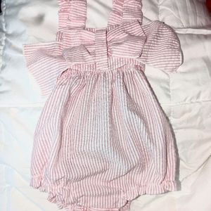 Baby girl Light pink romper